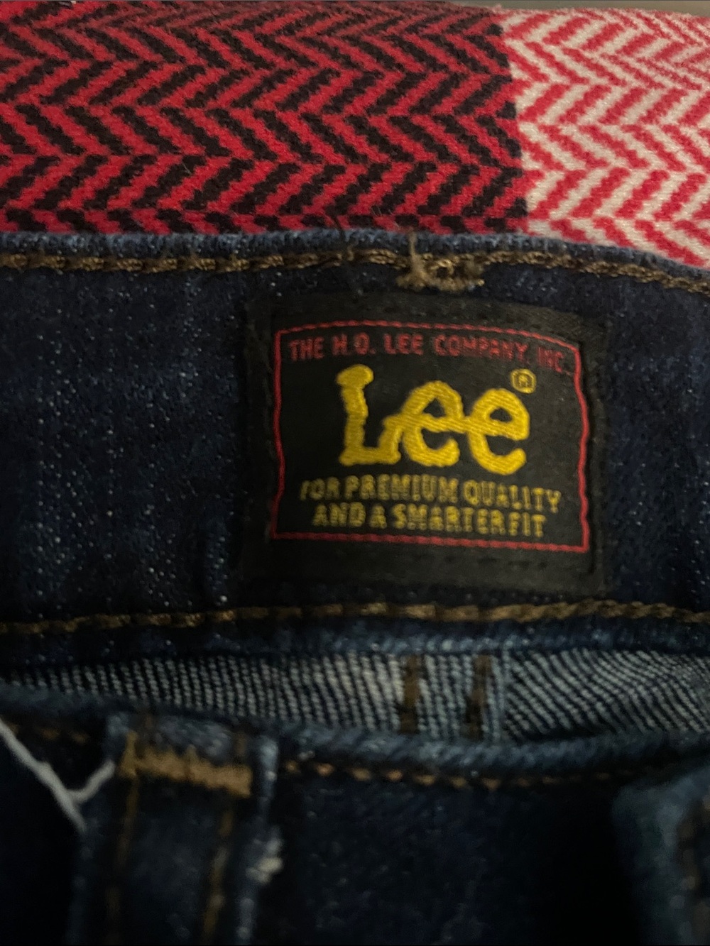 Lee Women's Dark Mid rise Straight Leg Jeans - Picture 2 of 11